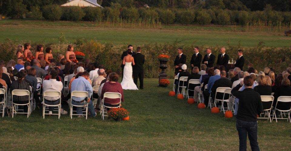 reids-orchard-wedding-outdoors-fall
